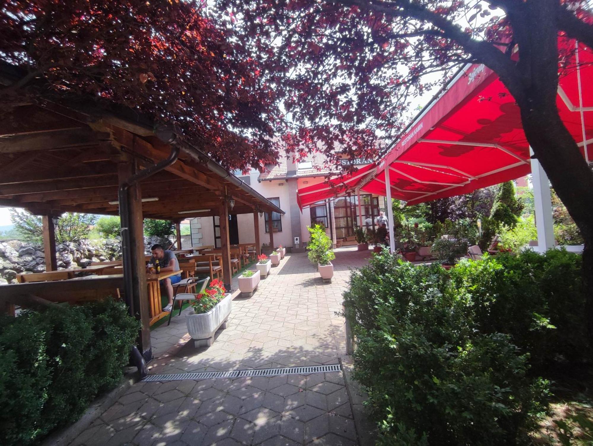 Bed and Breakfast Pansion Kamin Lukavica Exterior foto