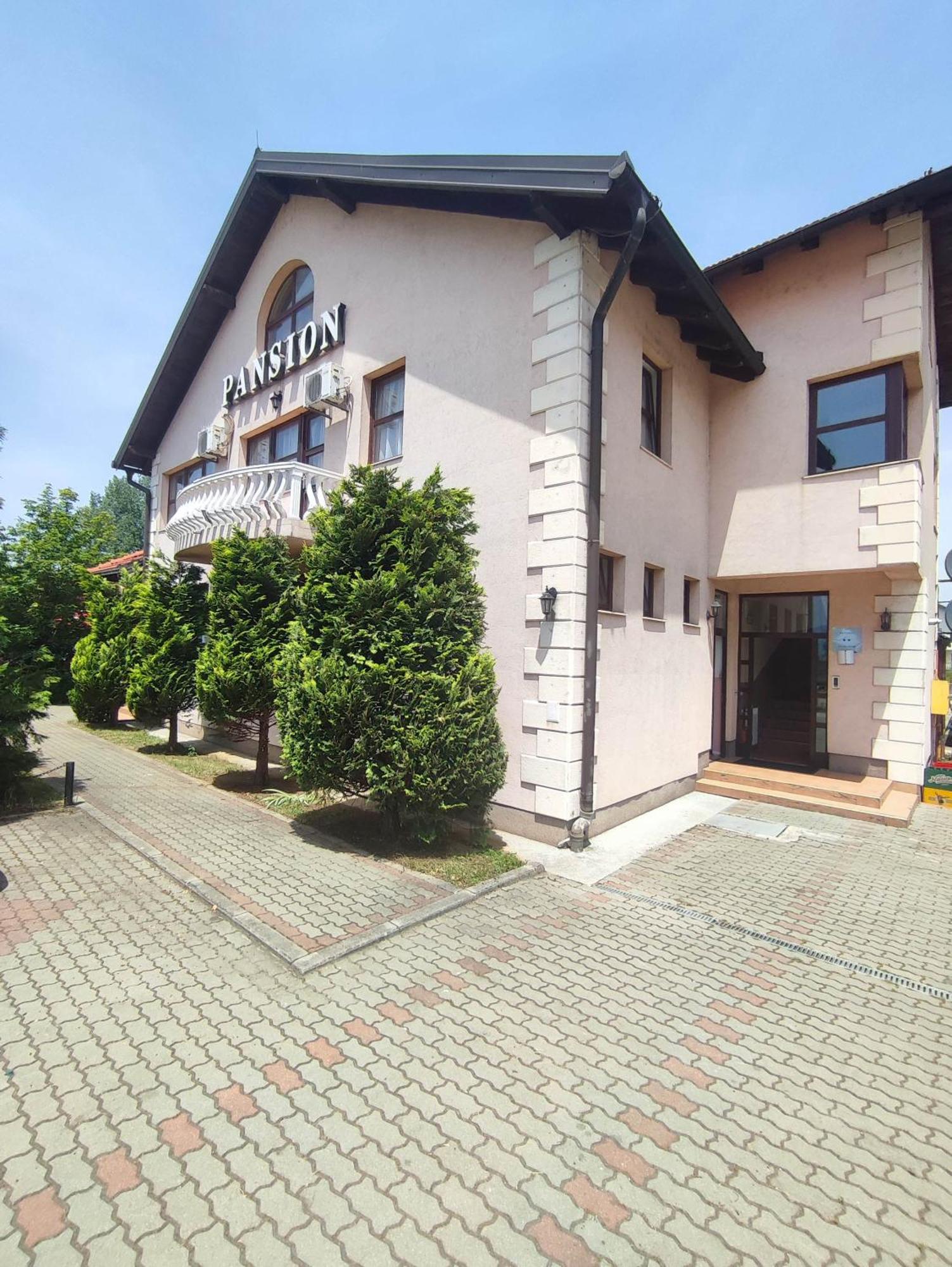 Bed and Breakfast Pansion Kamin Lukavica Exterior foto