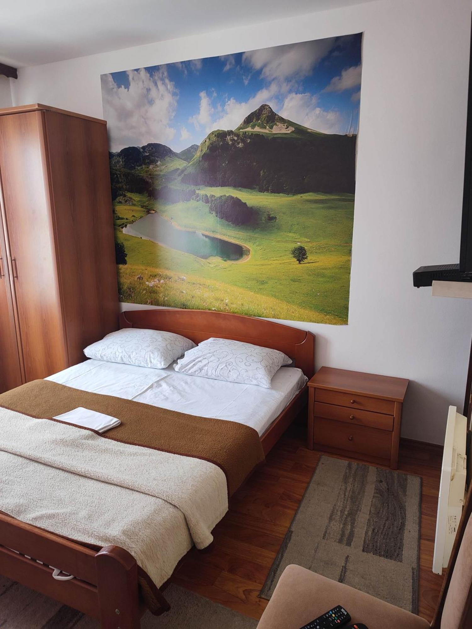 Bed and Breakfast Pansion Kamin Lukavica Exterior foto