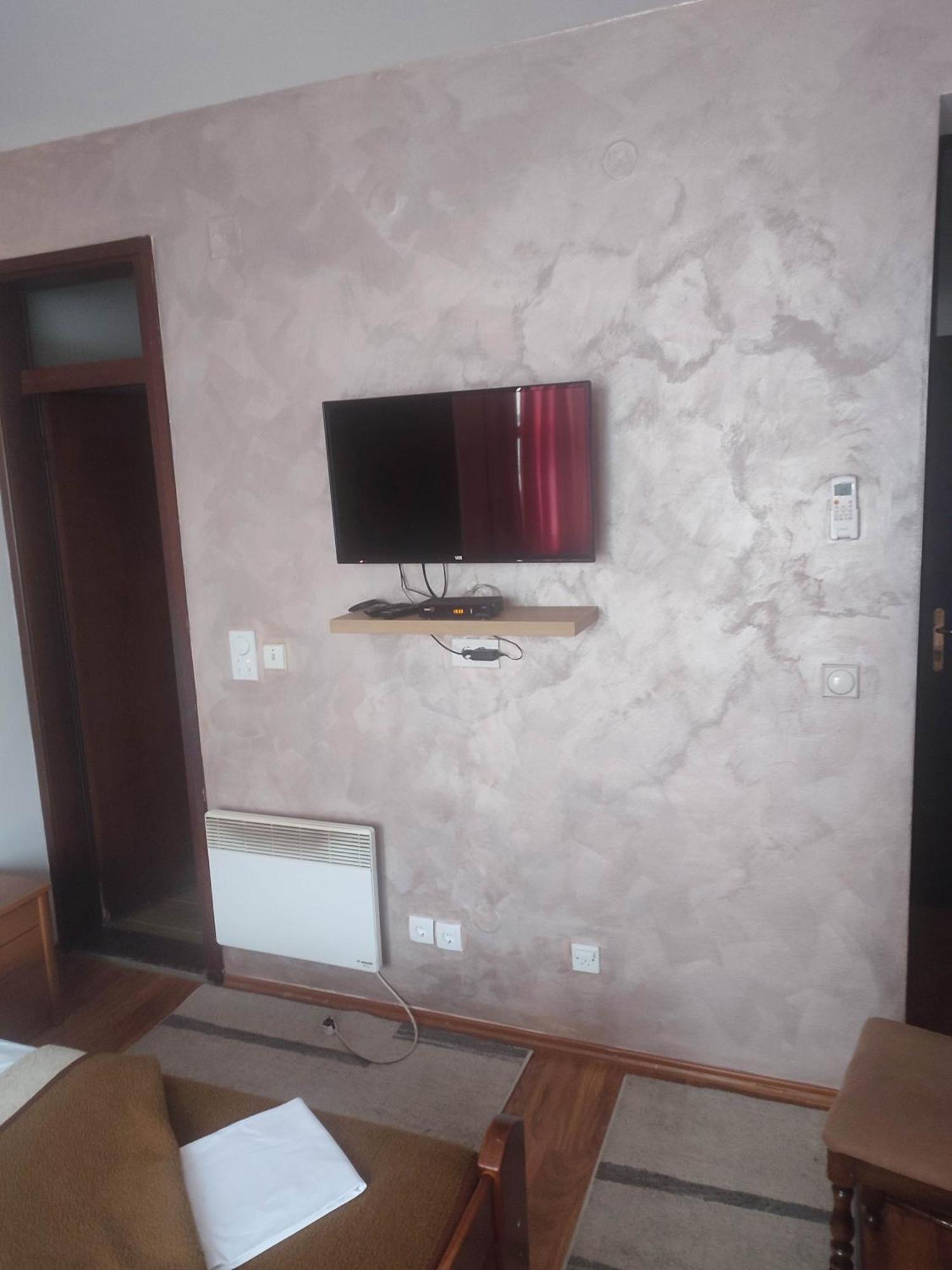 Bed and Breakfast Pansion Kamin Lukavica Exterior foto