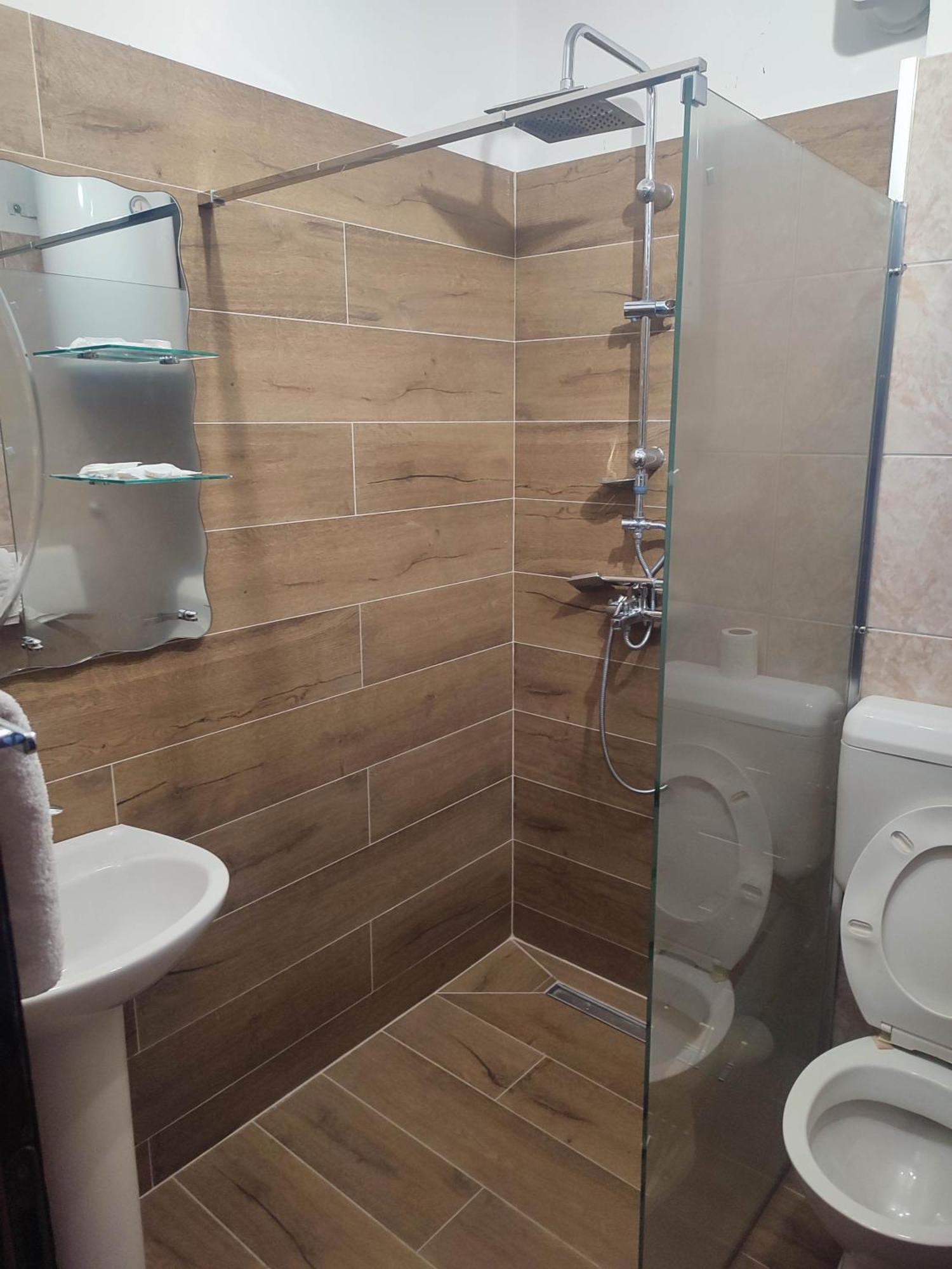 Bed and Breakfast Pansion Kamin Lukavica Exterior foto