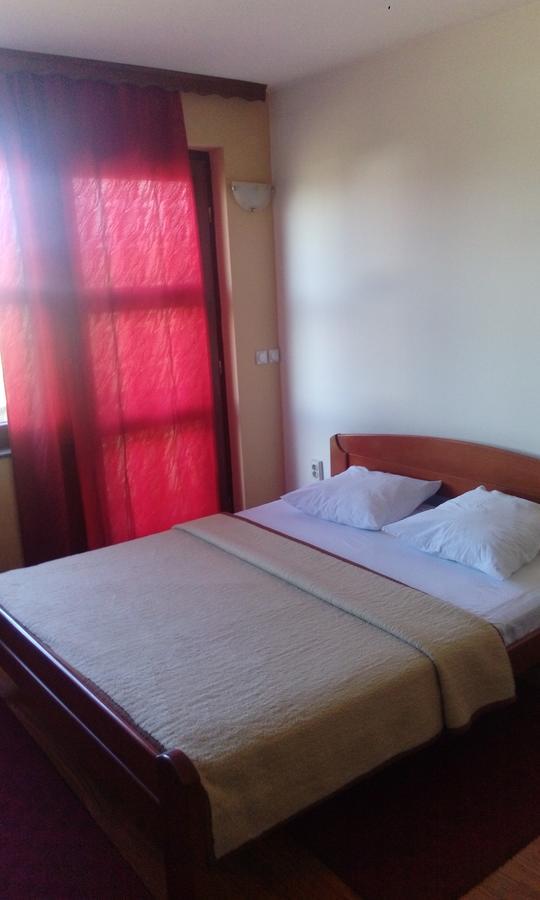 Bed and Breakfast Pansion Kamin Lukavica Exterior foto